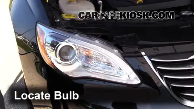 2011 Chrysler 200 Touring 2.4L 4 Cyl. Convertible (2 Door) Éclairage Feu clignotant avant (remplacer l'ampoule)